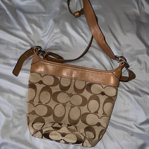 Coach purse - Picture 3 of 5
